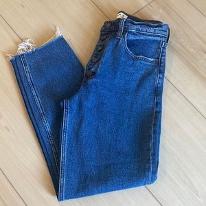 Abercrombie and Fitch, high-rise mom, Jean medium wash size 26 regular